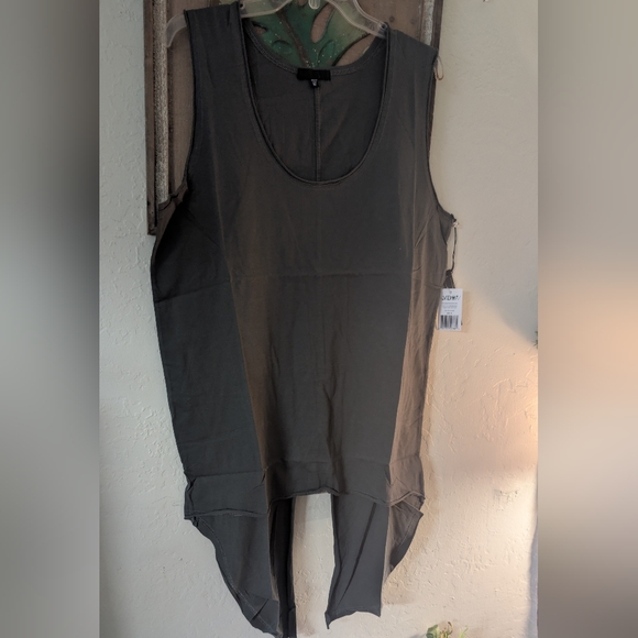 Widow Olive Downtown Tall Tank Top NWT's - Picture 6 of 17